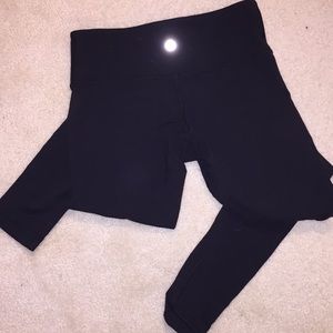 Black lululemon leggings